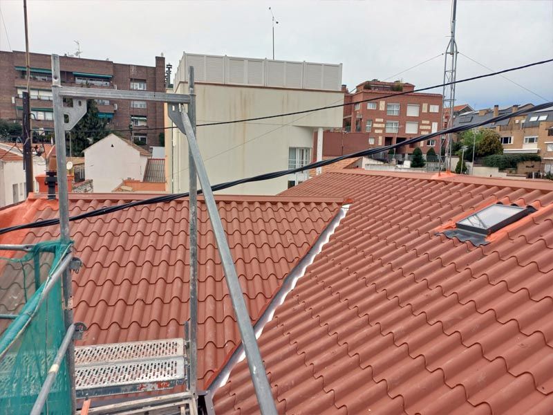 Construcción tejados panel sandnwich Pinto